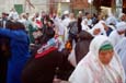 C�r�monie de dhikr mixte au tombeau de sidi 'Ali Zein al-Abidin, cit� des morts, le Caire.    Mixed ceremony of dhikr close to the tomb of Sidi ' Ali Zein Al-Abidin, City of the Dead, Cairo.  