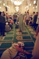 Le repos et les visites dans la mosqu�e de Sayyeda Zeinab pendant le mouled. Le Caire. Rest and visits in the mosque of Sayyeda Zeinab during the mulid.  Cairo. 