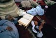 P�lerins endormis autour du Coran dans la mosqu�e de Ahmad al-Badawi, pendant le mouled. Tanta. Pilgrims asleep around the Koran in the mosque of Ahmad Al-Badawi.Tanta. 