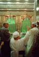 B�n�diction parfum�e au tombeau de Hussein. Le Caire. Perfumed blessing at the tomb of Hussein. Cairo.  